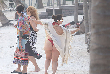 Chiquis Riviera ass