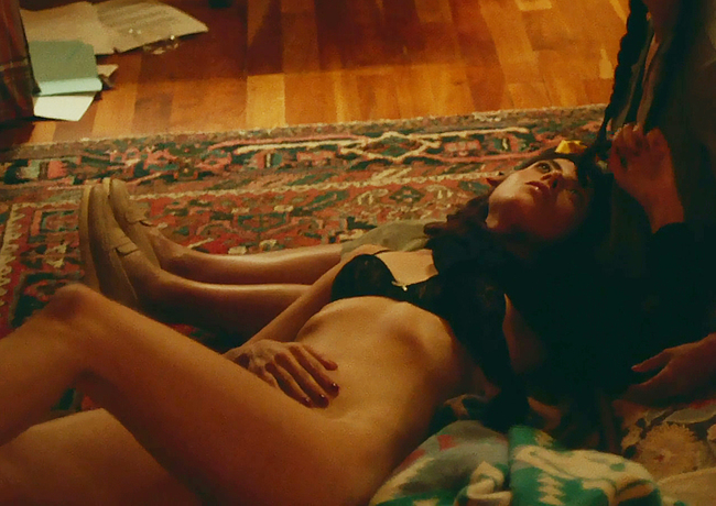Aubrey Plaza nude pussy