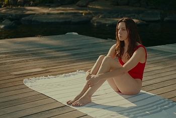 Aubrey Plaza oops scenes