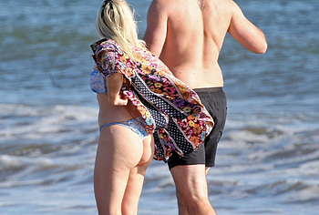 Ariel Winter upskirt