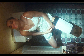 Andra Day masturbating