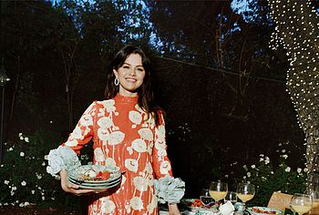 Selena Gomez nipples