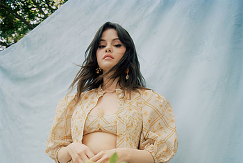 Selena Gomez topless