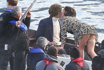 Lady Gaga pussy shots