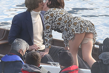 Lady Gaga topless photos