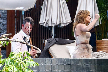 Jennifer Lopez naked photos