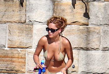 Rita Ora nipslip