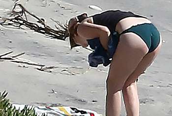 Lana Del Rey booty shots