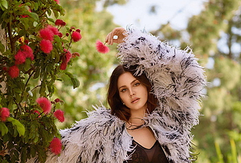 Lana Del Rey hot