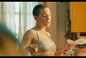 Kate Hudson topless
