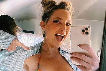 Kate Hudson oops