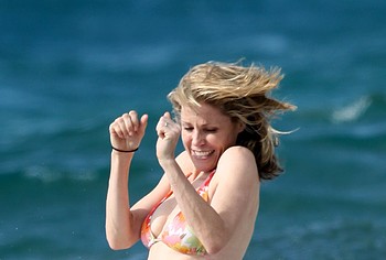 Julie Bowen bikini beach