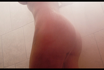 Jess Impiazzi nude video