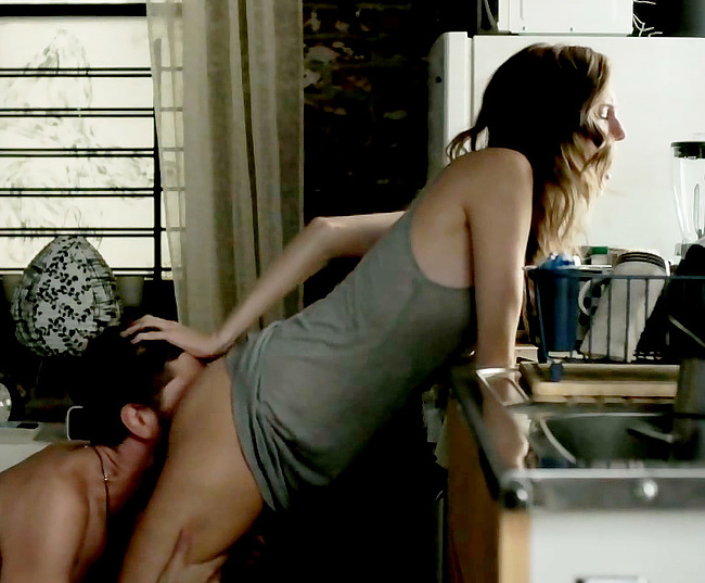 Allison Williams pussy lick