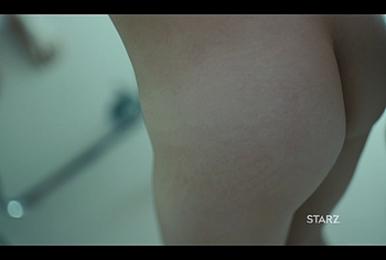 Julia Goldani Telles ass