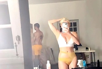 Ariel Winter cameltoe