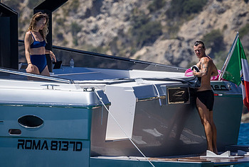 Olivia Wilde paparazzi