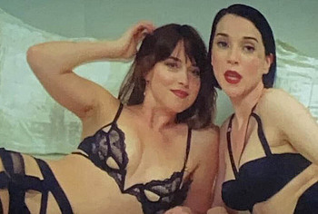 Dakota Johnson The Nowhere Inn