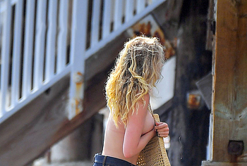 Elsa Hosk nude photos