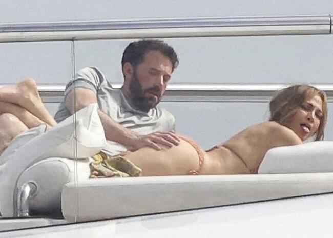 Jennifer Lopez booty