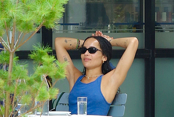 Zoe Kravitz sexy