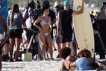 Camila Mendes cameltoe