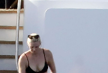 Charlize Theron paparazzi