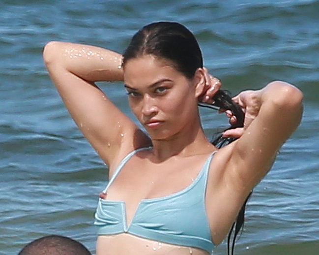 Shanina Shaik nude photos