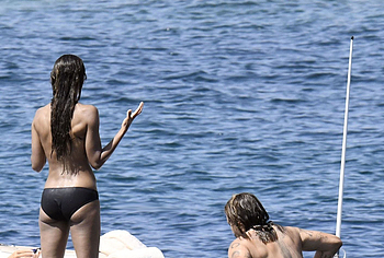 Zoe Saldana ass nude