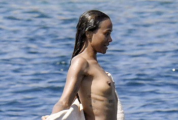 Zoe Saldana topless