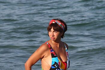 Jackie Cruz topless