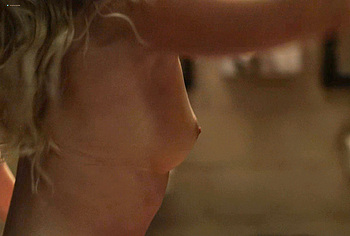 Kelli Berglund topless