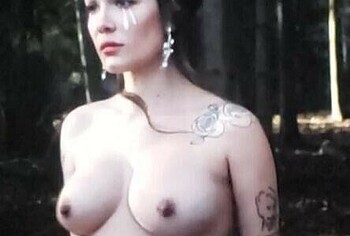 Halsey nudes