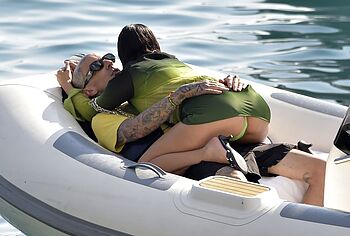 Kourtney Kardashian oops