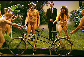 Olivia Colman frontal nude video