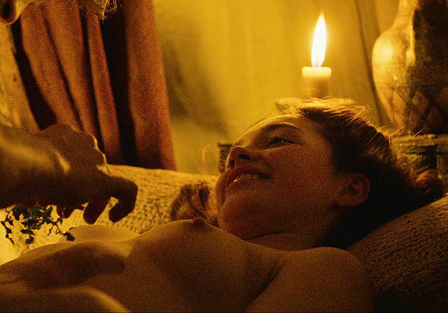 Florence Pugh nude photos