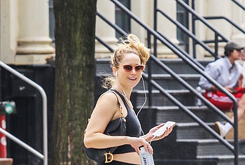 Jennifer Lawrence paparazzi