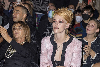 Kristen Stewart leggy