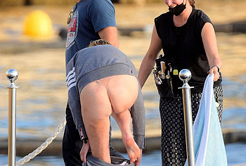 Sharon Stone frontal nude pics