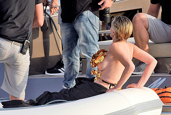 Sharon Stone oops pics