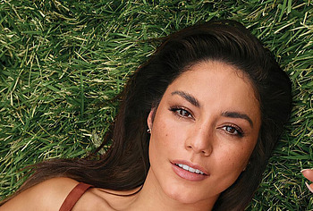 Vanessa Hudgens sexy photos