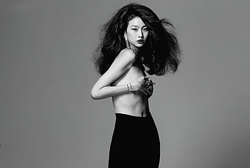 HoYeon Jung topless photos