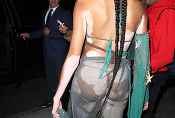 Winnie Harlow nude photos