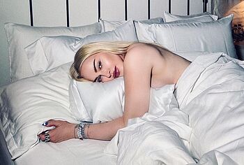 Madonna naked photos