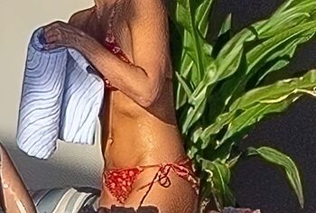 Jessica Alba bikini shots
