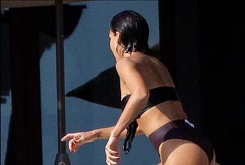 Jessica Alba booty shots