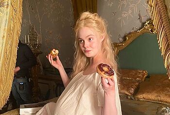 Elle Fanning naked pics