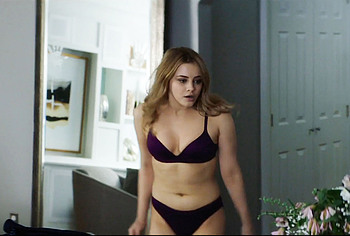 Josephine Langford nude photos