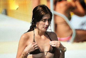 Rhea Durham nipslips