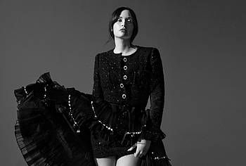 Kacey Musgraves upskirt